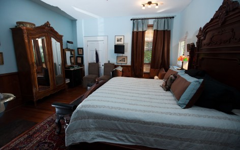 Library Guest room at the Inn on Poplar Hill